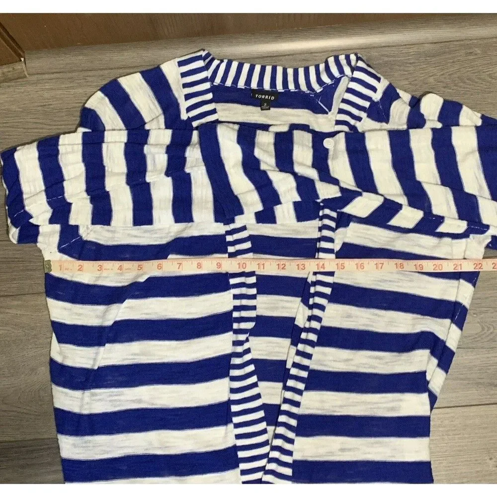 Torrid Women's Size 2 Long Sleeve Open Front Blue White Striped Cardigan